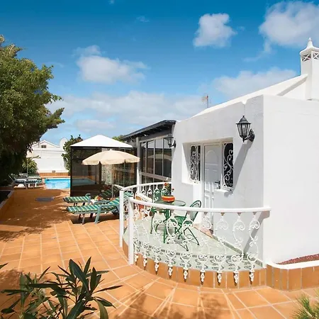Vila Puerto Del Carmen Sleeps 6 Air Con Wifi